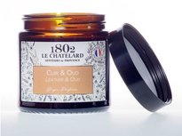 Leather & oud geurkaars Le Chatelard 1802 Leather & oud geurkaars Le Chatelard 1802